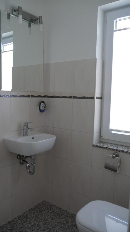 Stadtnahe Komfortferienwohnung Fuer Familien Und Geschaeftsreisende ヒルデスハイム エクステリア 写真